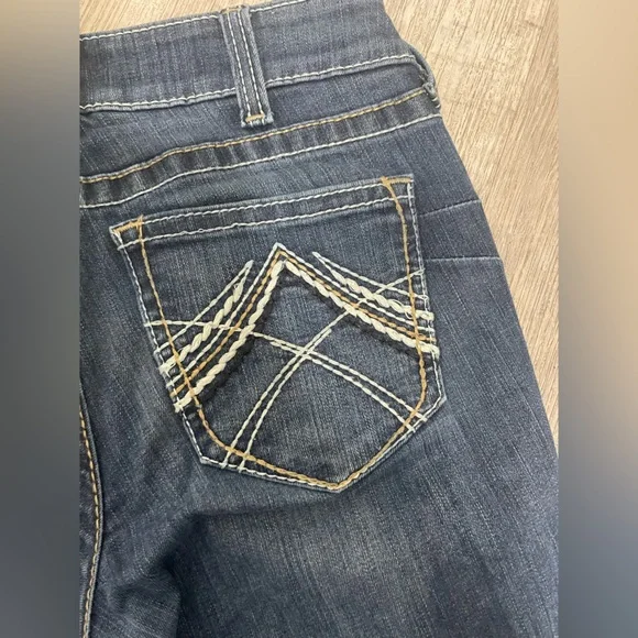Ariat Women's ๐ข๐Blue Boot Cut Jeans with Stylish Stitching, size 28 (EUC$ - Picture 7 of 14